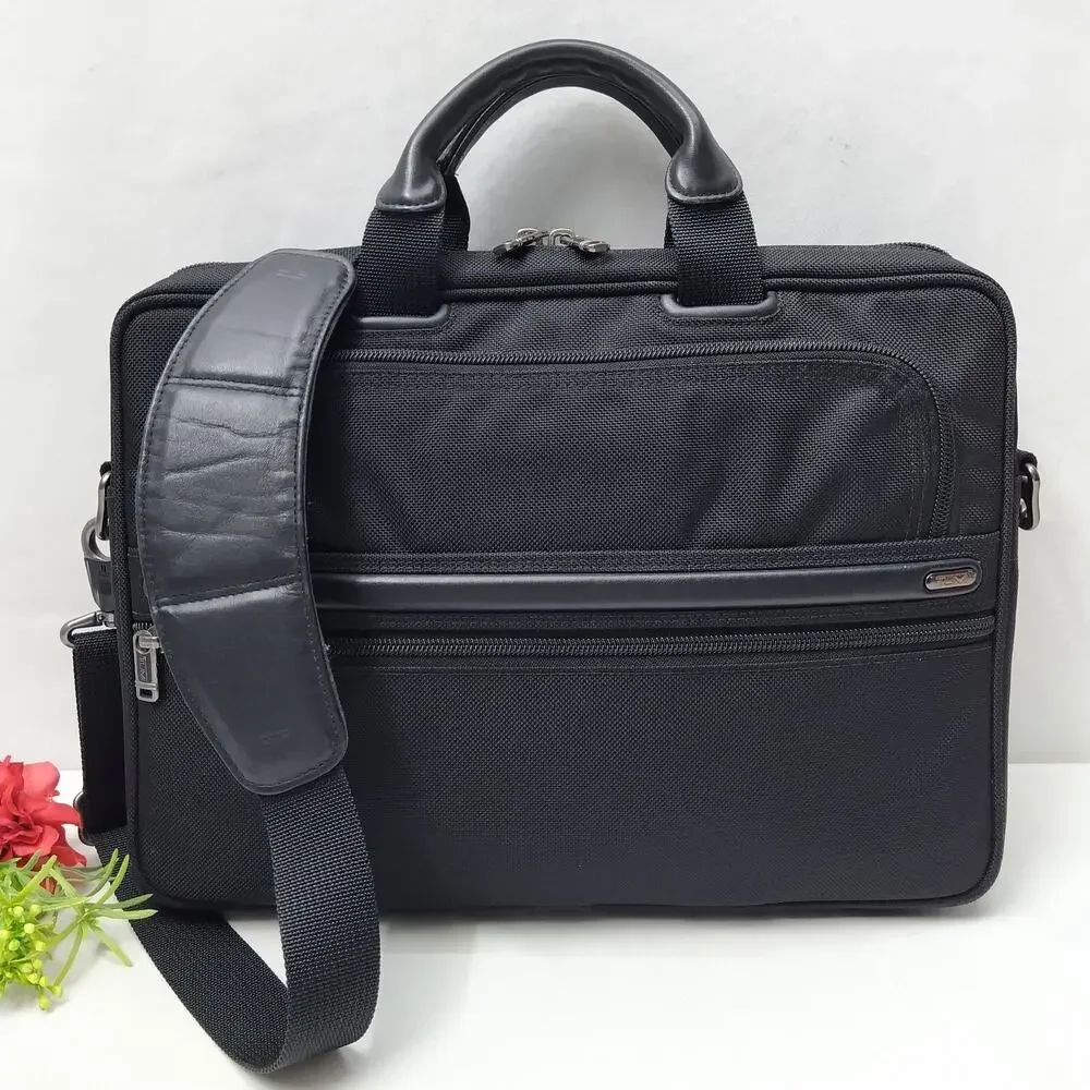 Tumi 2 Way Black Nylon Zipper Around Laptop Briefcase Messenger Bag - Picture 1 of 16
